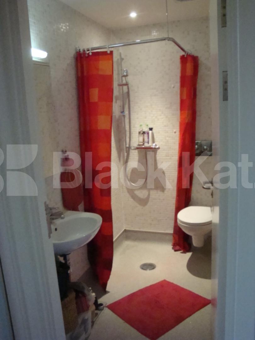 			NEW INSTRUCTION!, 1 Bedroom, 1 bath, 1 reception Flat			 Weedington Road, KENTISH TOWN